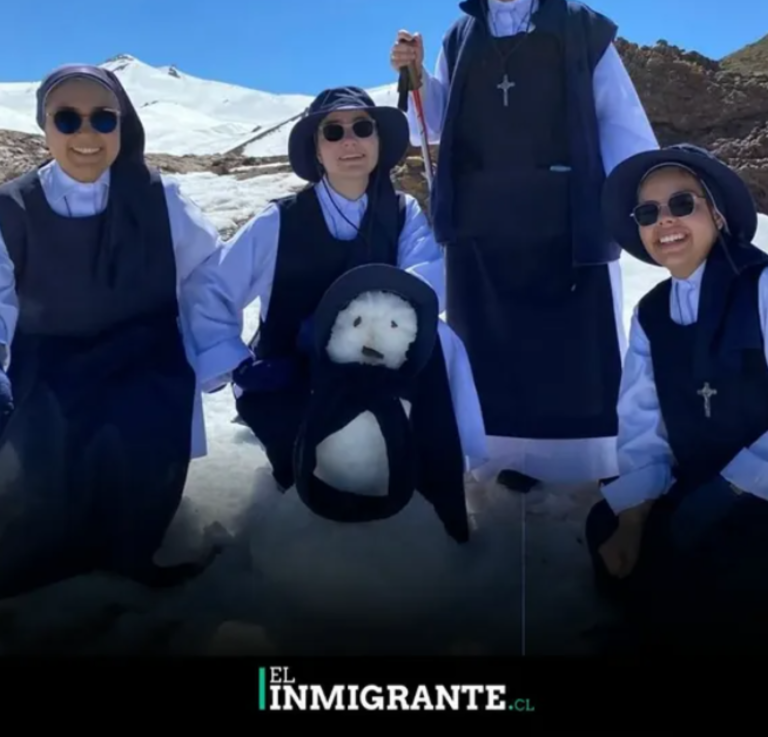 Monjas colombianas cumplen sueño de conocer la nieve en Chile